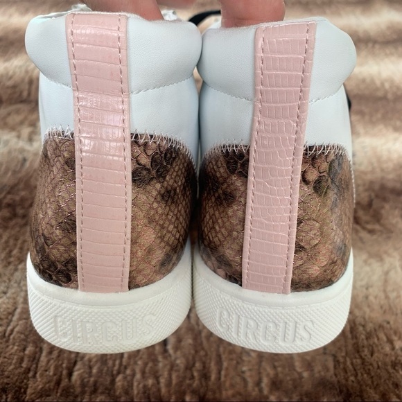 Circus by Sam Edelman Deszi Bright White Soft Silver - Picture 5 of 10